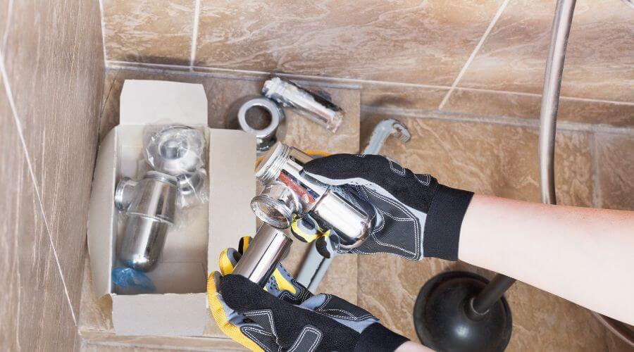 Professional gutter cleaning in Bergoo, WV